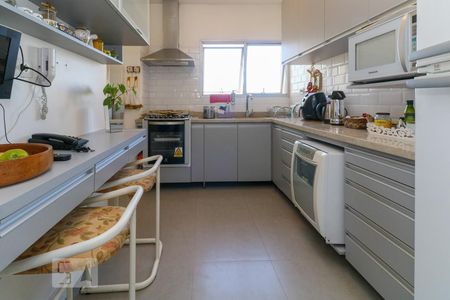 Apartamento à venda com 88m², 2 quartos e 2 vagasCozinha