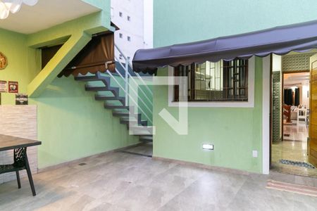 Casa à venda com 175m², 3 quartos e 3 vagas Casa à venda com 175m², 3 quartos e 3 vagasQuintal