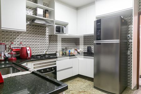 Casa à venda com 175m², 3 quartos e 3 vagas Casa à venda com 175m², 3 quartos e 3 vagasCozinha