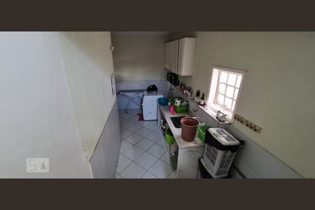 Casa de condomínio à venda com 560m², 4 quartos e 3 vagas Casa de condomínio à venda com 560m², 4 quartos e 3 vagasarea de servico