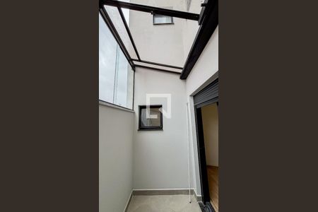 Apartamento à venda com 61m², 2 quartos e 1 vaga Apartamento à venda com 61m², 2 quartos e 1 vagaVaranda - Área de Serviço da Suíte