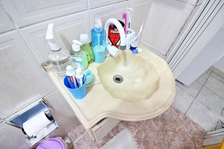 Casa à venda com 195m², 2 quartos e 1 vagaBanheiro Social