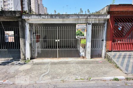 Casa à venda com 195m², 2 quartos e 1 vagaFachada