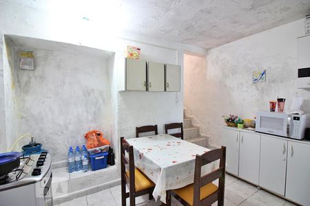 Casa à venda com 195m², 2 quartos e 1 vagaCozinha