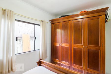 Casa à venda com 215m², 3 quartos e 2 vagas Casa à venda com 215m², 3 quartos e 2 vagasQuarto 3