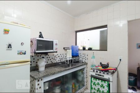 Casa à venda com 215m², 3 quartos e 2 vagas Casa à venda com 215m², 3 quartos e 2 vagasCozinha