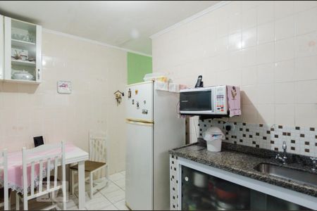 Casa à venda com 215m², 3 quartos e 2 vagas Casa à venda com 215m², 3 quartos e 2 vagasCozinha