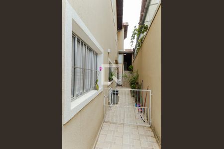 Casa à venda com 200m², 3 quartos e 3 vagas Casa à venda com 200m², 3 quartos e 3 vagasCorredor Lateral