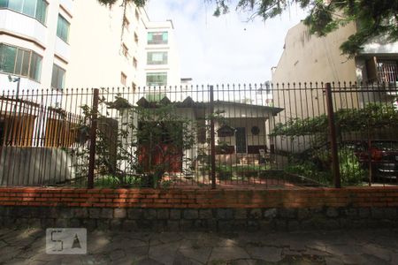 Casa à venda com 99m², 2 quartos e 5 vagas Casa à venda com 99m², 2 quartos e 5 vagasFACHADA