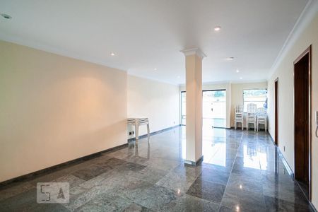 Apartamento à venda com 98m², 3 quartos e 2 vagas Apartamento à venda com 98m², 3 quartos e 2 vagasÁrea comum - Salão de festas