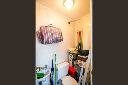 Apartamento à venda com 98m², 3 quartos e 2 vagas Apartamento à venda com 98m², 3 quartos e 2 vagasBanheiro de Serviço