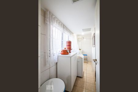 Apartamento à venda com 98m², 3 quartos e 2 vagas Apartamento à venda com 98m², 3 quartos e 2 vagasLavanderia