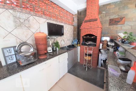 Casa à venda com 750m², 5 quartos e 8 vagas Casa à venda com 750m², 5 quartos e 8 vagasÁrea Gourmet