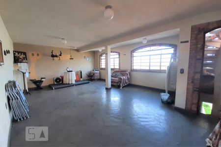 Casa à venda com 750m², 5 quartos e 8 vagas Casa à venda com 750m², 5 quartos e 8 vagasSala 1 - casa anexa