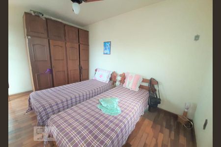 Casa à venda com 750m², 5 quartos e 8 vagas Casa à venda com 750m², 5 quartos e 8 vagasQuarto 4