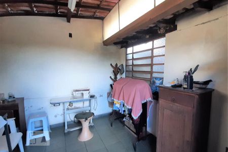 Casa à venda com 750m², 5 quartos e 8 vagas Casa à venda com 750m², 5 quartos e 8 vagasQuarto de Serviço 1