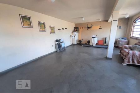 Casa à venda com 750m², 5 quartos e 8 vagas Casa à venda com 750m², 5 quartos e 8 vagasSala 1 - casa anexa