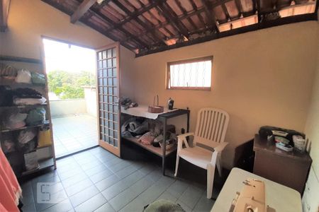 Casa à venda com 750m², 5 quartos e 8 vagas Casa à venda com 750m², 5 quartos e 8 vagasQuarto de Serviço 1