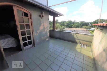 Casa à venda com 750m², 5 quartos e 8 vagas Casa à venda com 750m², 5 quartos e 8 vagasVaranda do quarto 3