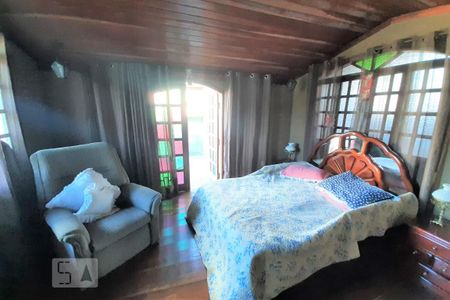 Casa à venda com 750m², 5 quartos e 8 vagas Casa à venda com 750m², 5 quartos e 8 vagasQuarto 3 - Suíte