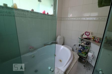 Casa à venda com 650m², 3 quartos e 5 vagasBanheiro suite