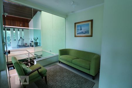 Casa à venda com 650m², 3 quartos e 5 vagasHall