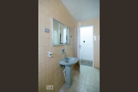 Banheiro Social de casa à venda com 2 quartos, 110m² em Campo Belo, São Paulo