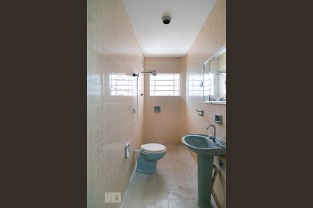 Banheiro Social de casa à venda com 2 quartos, 110m² em Campo Belo, São Paulo