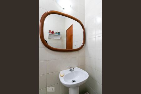 Casa à venda com 107m², 3 quartos e 1 vagaBanheiro 2