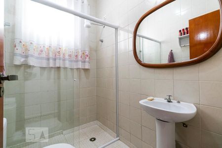 Casa à venda com 107m², 3 quartos e 1 vagaBanheiro 2