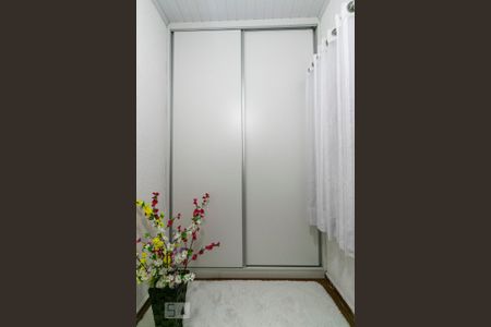 Casa à venda com 107m², 3 quartos e 1 vagaQuarto 2 - Armário