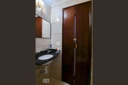 Apartamento para alugar com 65m², 2 quartos e 1 vagaBanheiro Social