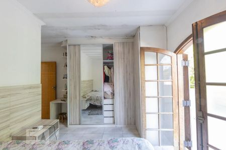 Casa à venda com 230m², 3 quartos e 2 vagasSuite 1