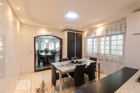 Casa à venda com 230m², 3 quartos e 2 vagasCopa e Cozinha