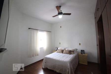 Casa à venda com 201m², 3 quartos e 4 vagasQuarto 2