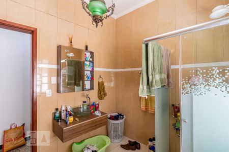 Casa à venda com 300m², 2 quartos e 4 vagas Casa à venda com 300m², 2 quartos e 4 vagasBanheiro