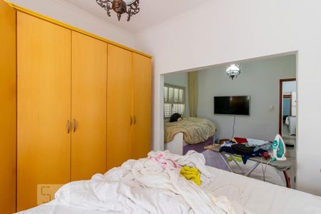 Casa à venda com 300m², 2 quartos e 4 vagas Casa à venda com 300m², 2 quartos e 4 vagasQuarto 2