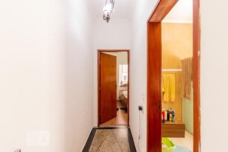 Casa à venda com 300m², 2 quartos e 4 vagas Casa à venda com 300m², 2 quartos e 4 vagasCorredor 2