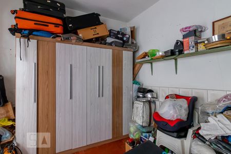 Casa à venda com 300m², 2 quartos e 4 vagas Casa à venda com 300m², 2 quartos e 4 vagasQuarto de Serviço