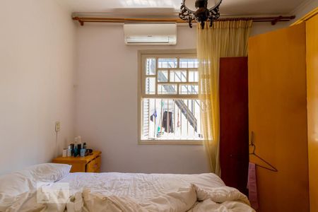 Casa à venda com 300m², 2 quartos e 4 vagas Casa à venda com 300m², 2 quartos e 4 vagasQuarto 2