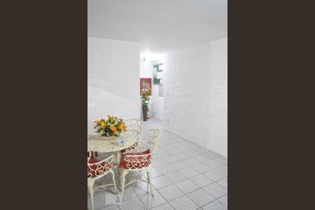 Apartamento para alugar com 72m², 2 quartos e 1 vagaHall social