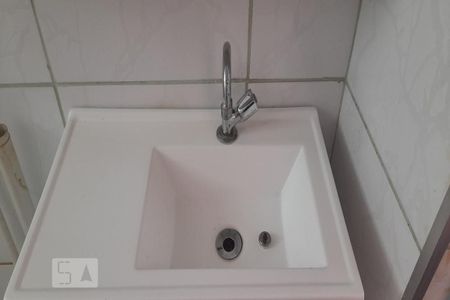 Apartamento à venda com 48m², 2 quartos e sem vaga Apartamento à venda com 48m², 2 quartos e sem vagaBanheiro