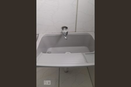 Apartamento à venda com 48m², 2 quartos e sem vaga Apartamento à venda com 48m², 2 quartos e sem vagaBanheiro