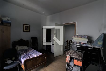 Casa à venda com 210m², 3 quartos e 6 vagas Casa à venda com 210m², 3 quartos e 6 vagasQuarto 3
