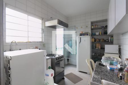 Casa à venda com 210m², 3 quartos e 6 vagas Casa à venda com 210m², 3 quartos e 6 vagasCozinha