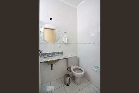 Casa à venda com 194m², 3 quartos e 4 vagasBanheiro do Quarto 3 - Suíte