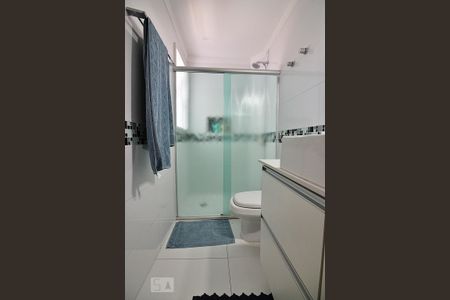 Casa à venda com 194m², 3 quartos e 4 vagasBanheiro do Quarto 1 - Suíte