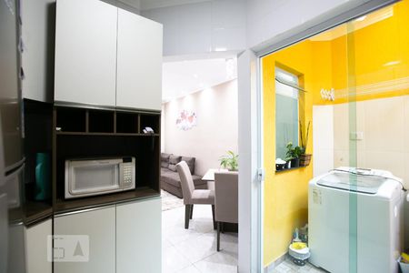 Casa de condomínio à venda com 56m², 2 quartos e 1 vaga Casa de condomínio à venda com 56m², 2 quartos e 1 vagaCozinha