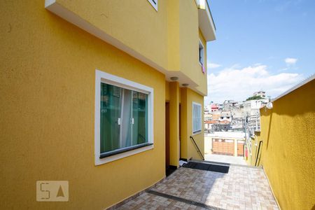 Casa de condomínio à venda com 56m², 2 quartos e 1 vaga Casa de condomínio à venda com 56m², 2 quartos e 1 vagaEntrada
