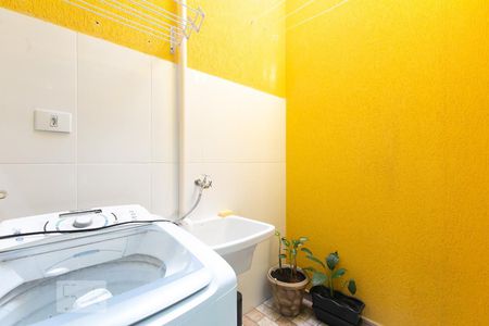 Casa de condomínio à venda com 56m², 2 quartos e 1 vaga Casa de condomínio à venda com 56m², 2 quartos e 1 vagaÁrea de Serviço